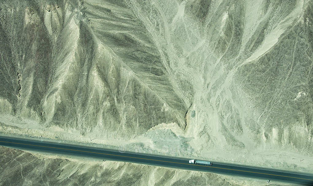 the Panamerican highway between Ica and Nazca